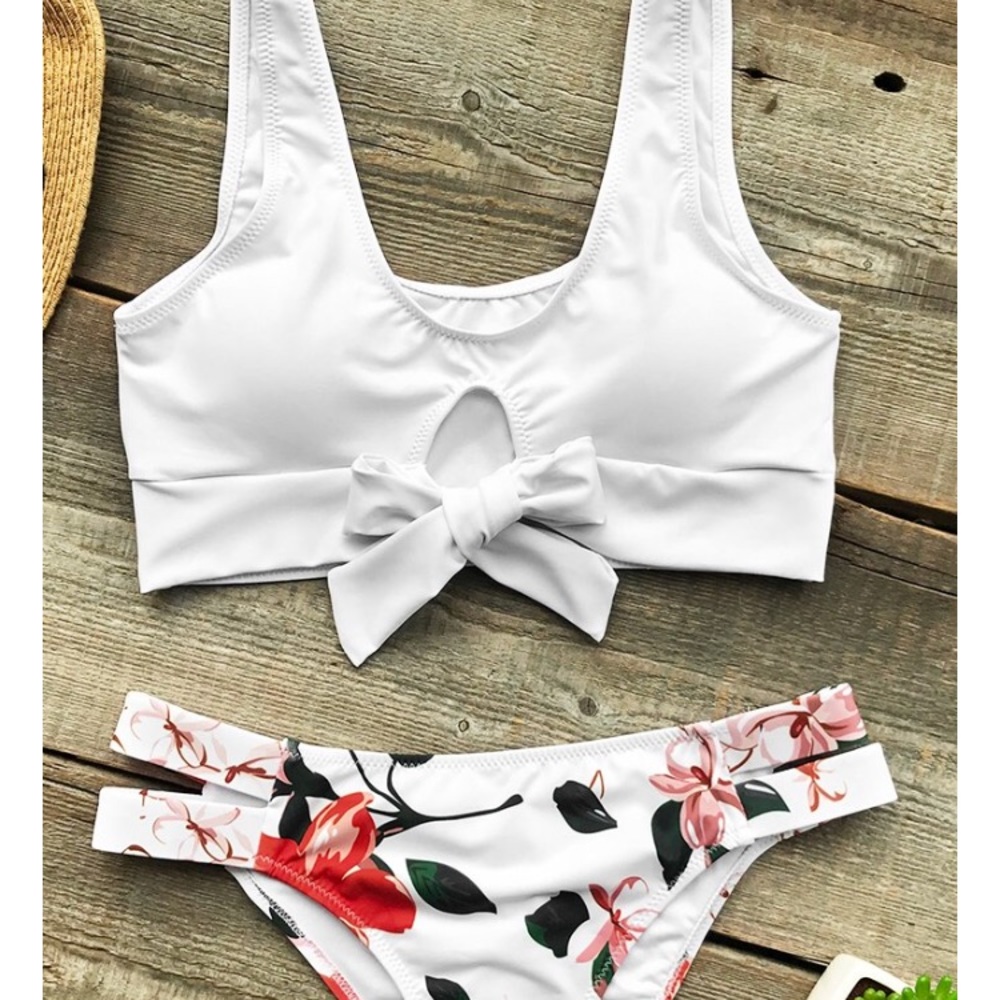 Cupshe white/ floral bikini set NWT